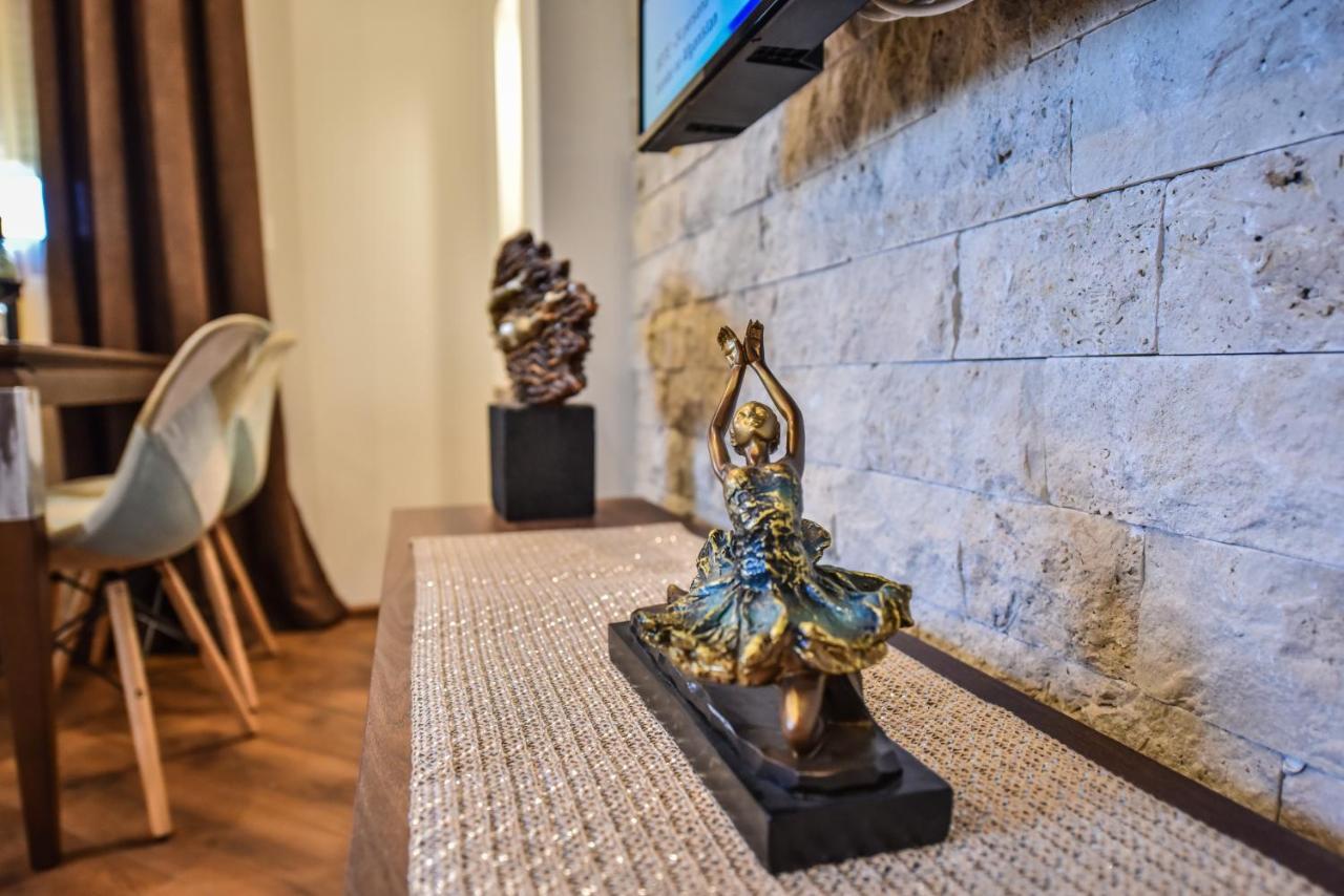 Giardino Lux Apartments Улцинь Экстерьер фото