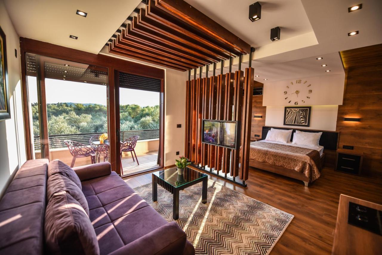 Giardino Lux Apartments Улцинь Экстерьер фото